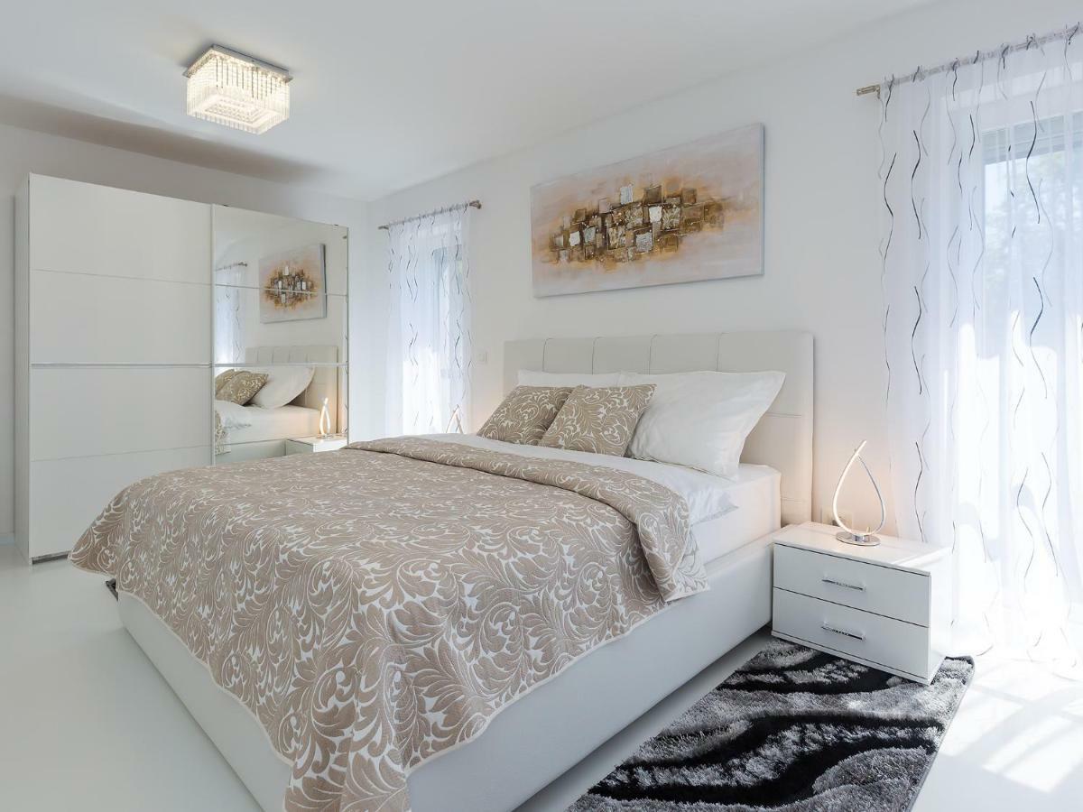 Apartmani Beril Lux Rovinj Bagian luar foto